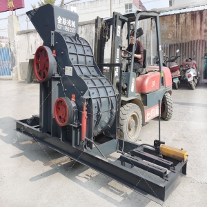 SCF88型雙級(jí)(jí)粉碎機(jī)(jī)設(shè)(shè)備發(fā)(fā)貨 粉碎頁(yè)(yè)巖